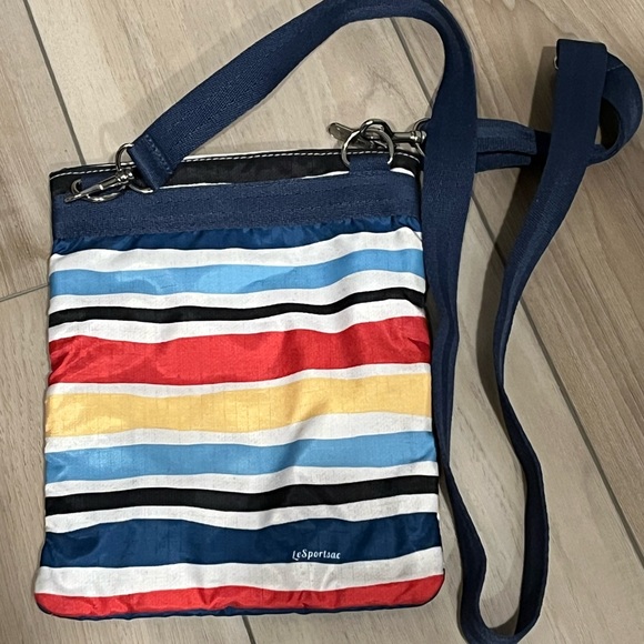 LESPORTSAC CROSSBODY - Picture 3 of 3